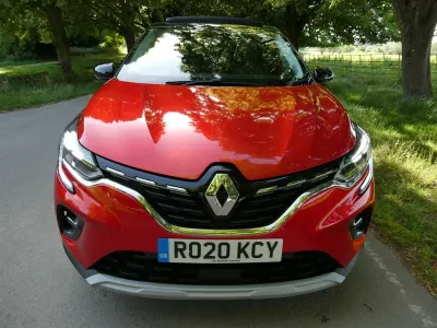 Used Renault Captur Version S 115 HP (84 kW) 2020 Red SUV