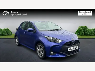 Used Toyota Yaris Hybrid 2025 Blue Hatchback