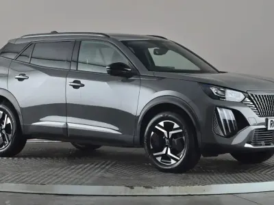 Käytetty Peugeot 2008 Allure 131 HP (96 kW) 2024 Harmaa Katumaasturi