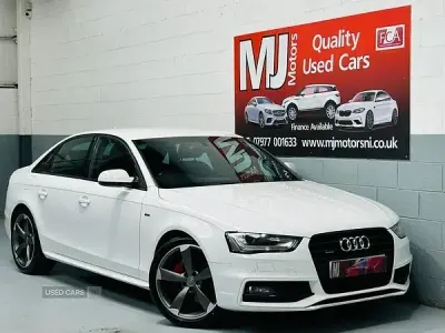 Begagnad Audi A4 Black Edition 2015 Vit Sedan