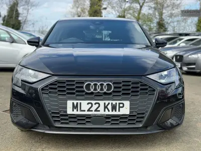 Usado Audi A3 Sportback Design 116 CV (85 kW) 2022 Negro Utilitario