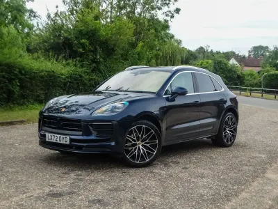 Used Porsche Macan 265 HP (194 kW) 2022 Blue SUV