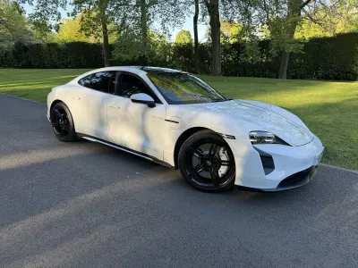 Used Porsche Taycan Performance Package 419 kW (571 HP) 2021 White Sedan