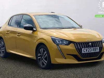 Used Peugeot 208 Allure+ 102 HP (75 kW) 2023 Yellow Hatchback