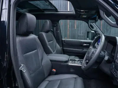 Usado Toyota Land Cruiser 204 HP (150 kW) 2025 Preto SUV