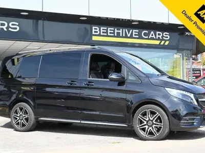 Usado Mercedes V220 AMG line 163 HP (119 kW) 2022 Preto Monovolume