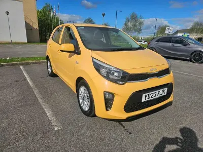 Begagnad Kia Picanto 2023 Gul Halvkombi