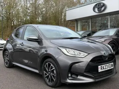 Used Toyota Yaris Hybrid Design 113 HP (83 kW) 2023 Grey Hatchback