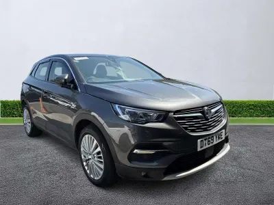 Used Vauxhall Grandland X Business Edition 130 HP (95 kW) 2020 Grey SUV