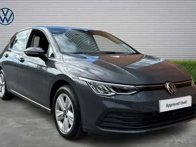 Używany VW Golf VII Life 150 KM (110 kW) 2021 Szary Hatchback