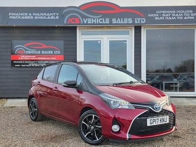 Used Toyota Yaris Hybrid Design 2017 Red/black Hatchback