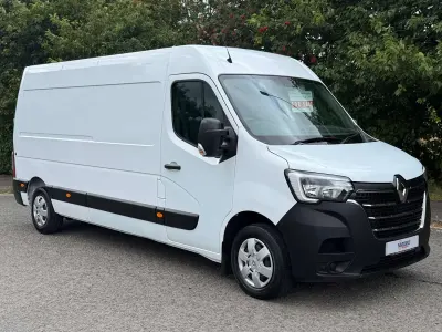 Used Renault Master Business 135 HP (99 kW) 2023 White MPV