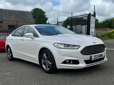 Used Ford Mondeo Titanium 150 HP (110 kW) 2016 White Hatchback