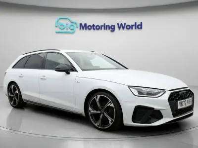 Usado Audi A4 Black Edition 148 CV (108 kW) 2022 Blanco Familiar