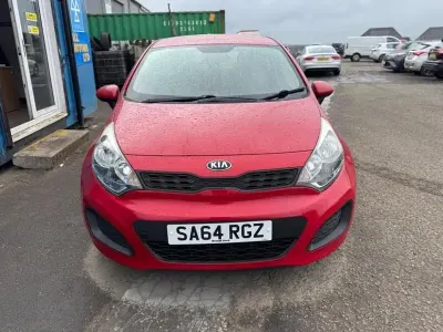 Used Kia Rio 84 HP (61 kW) 2014 Red Hatchback