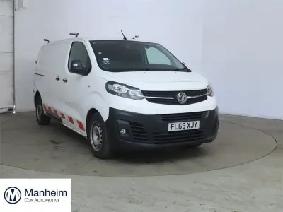 Used Vauxhall Vivaro Edition 100 HP (73 kW) 2019 White MPV