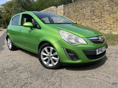 Used Vauxhall Corsa Active 100 HP (73 kW) 2012 Green Hatchback