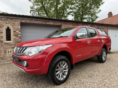 Used Mitsubishi L200 178 HP (130 kW) 2015 Red Pickup