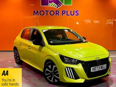 Used Peugeot 208 Active 100 HP (73 kW) 2024 Yellow Hatchback