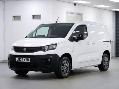 White Used 2022 Peugeot Partner Premium MPV | £15,489 (Fair price)