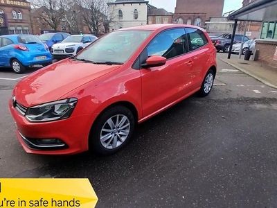 Used VW Polo SE 60 HP (44 kW) 2015 Red Hatchback