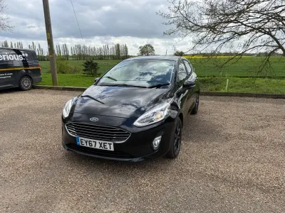 Used Ford Fiesta Zetec 70 HP (51 kW) 2017 Black Hatchback