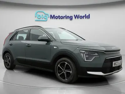 Usado Kia Niro 139 HP (102 kW) 2023 Verde SUV