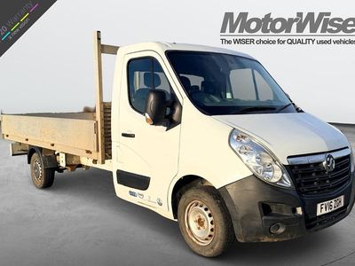 Used Vauxhall Movano 125 HP (91 kW) 2016 White MPV