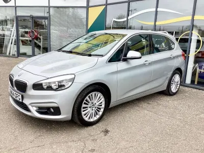 Begagnad BMW 218 Luxury Line 136 HK (100 kW) 2014 Silver Minibuss