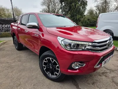 Begagnad Toyota HiLux 150 HK (110 kW) 2017 Röd Pickup