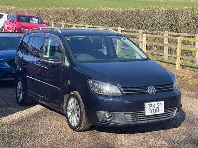 Begagnad VW Touran 140 HK (102 kW) 2013 Blå Minibuss