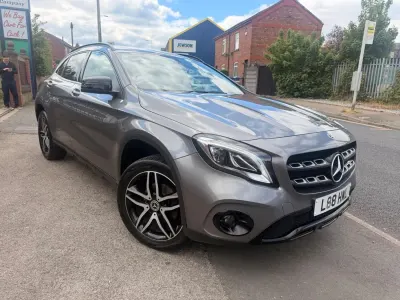 Usado Mercedes GLA180 Urban 2018 Cinzento SUV