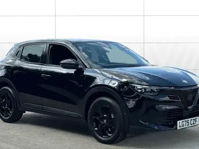 Used Alfa Romeo Junior 136 HP (100 kW) 2025 Black SUV