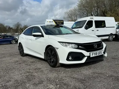 Begagnad Honda Civic SR 120 HK (88 kW) 2018 Vit Halvkombi