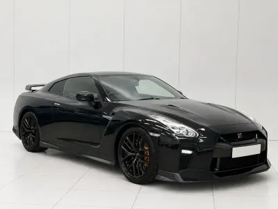 Used Nissan GT-R Prestige 570 HP (419 kW) 2018 Black Coupe