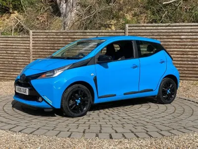 Used Toyota Aygo X-cite 69 HP (50 kW) 2016 Blue Hatchback