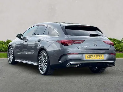 Usado Mercedes CLA220 AMG Line Premium 2025 Cinzento Sedan