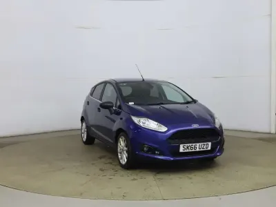 Usado Ford Fiesta Titanium 125 CV (91 kW) 2016 Azul Utilitario