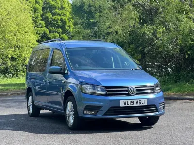 Usado VW Caddy Maxi Life 2019 Azul Monovolume