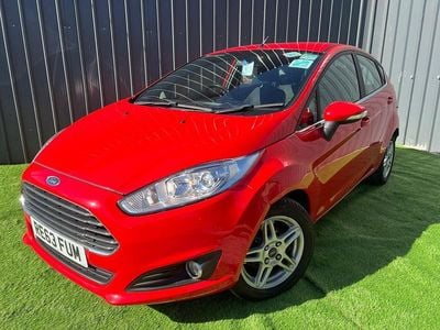 Used Ford Fiesta Zetec 100 HP (73 kW) 2014 Red Hatchback