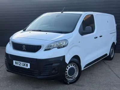 Used Peugeot e-Expert 100 kW (136 HP) 2021 White Van