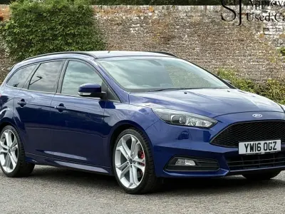 Used Ford Focus ST 250 HP (183 kW) 2016 Blue Estate