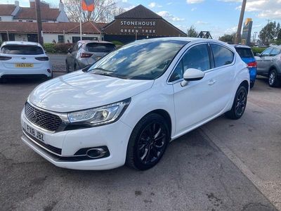 Used DS Automobiles DS4 Prestige 130 HP (95 kW) 2018 White Hatchback