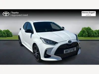 Usado Toyota Yaris Hybrid Sport 2023 Branco Citadino