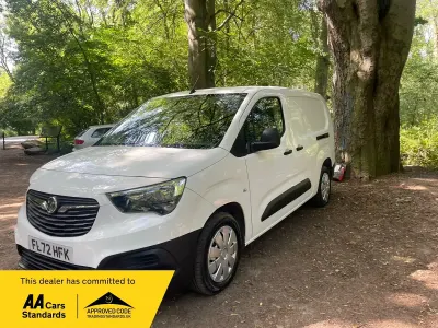 Used Vauxhall Combo 100 HP (73 kW) 2022 White MPV