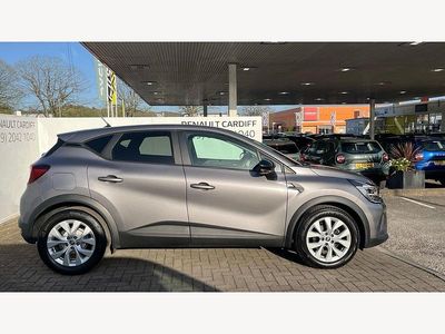 Second-hand Renault Captur Iconic 91 CP (66 kW) 2022 Gri SUV