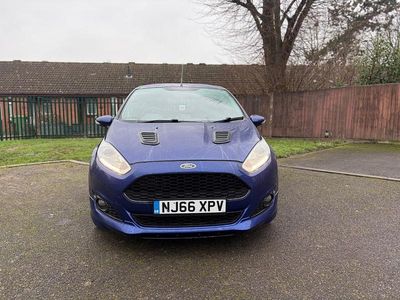 Used Ford Fiesta ST-Line 95 HP (69 kW) 2016 Blue Hatchback