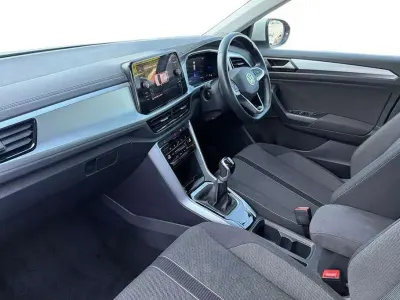 Used VW T-Roc Life 110 HP (80 kW) 2024 Grey SUV