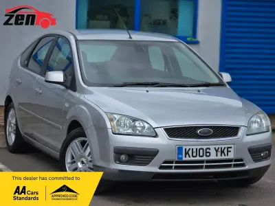 Used Ford Focus Ghia 2006 Silver Hatchback