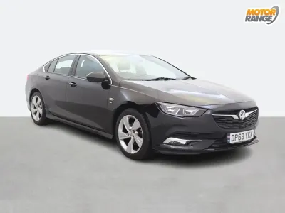 Używany Vauxhall Insignia SRi 165 KM (121 kW) 2019 Czarny Hatchback